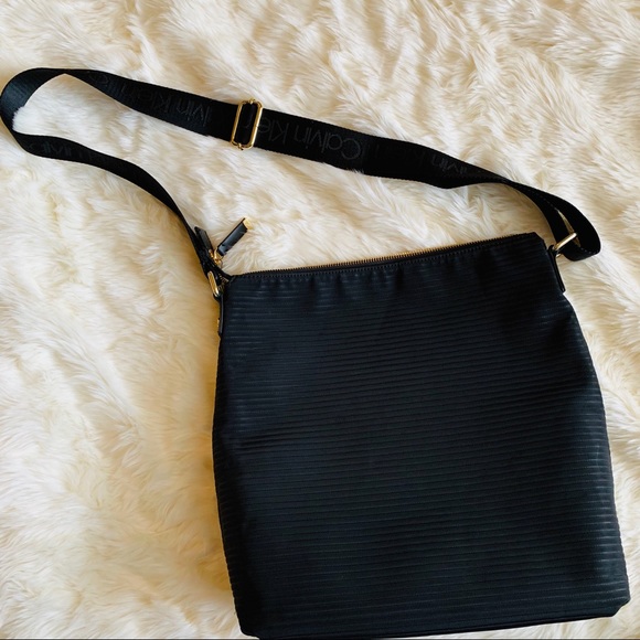 SALE | Calvin Klein Black Adjustable Shoulder Bag - Picture 5 of 8